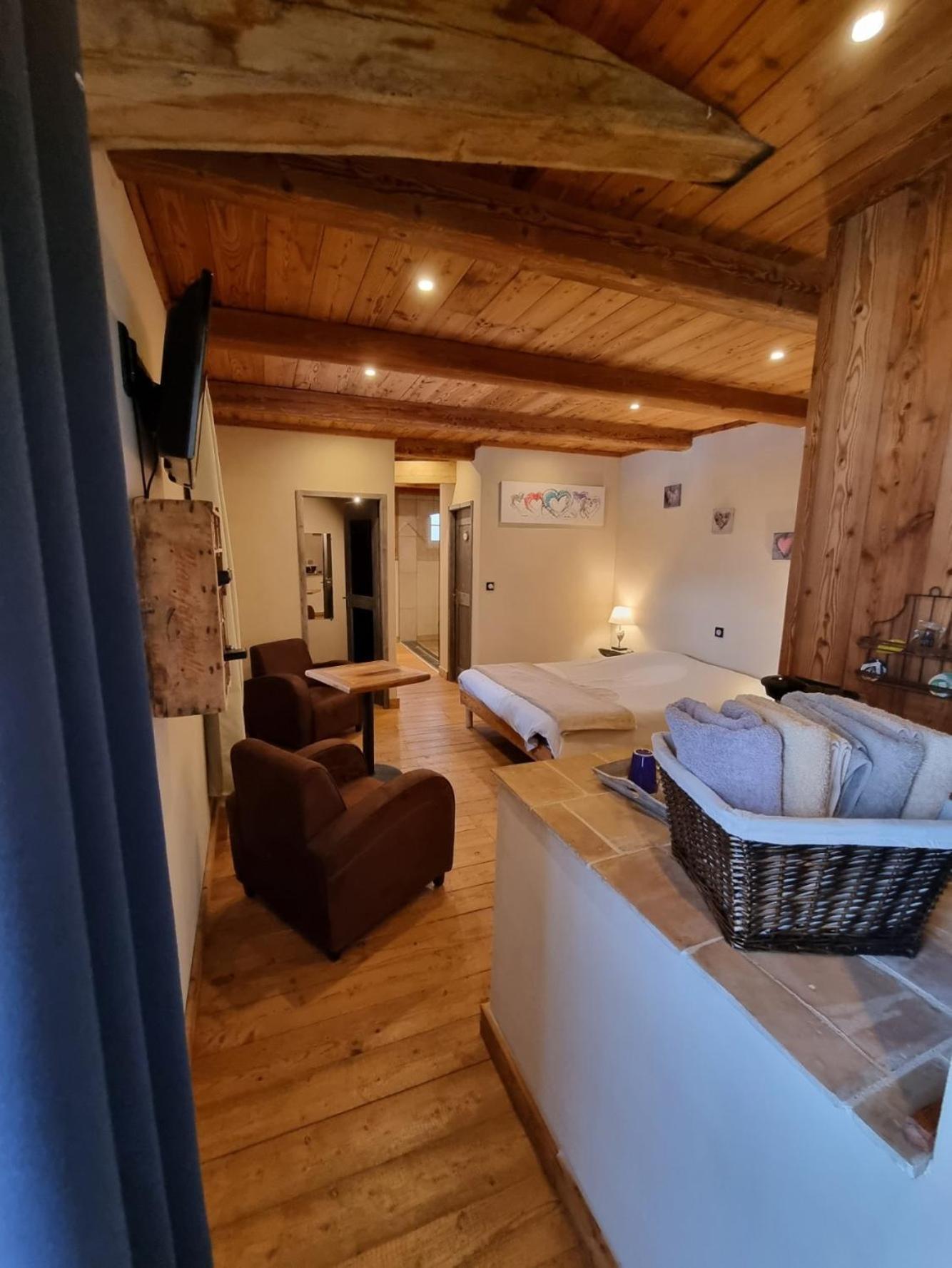 Chambres D'Hotes Le St Maurice Truinas Eksteriør billede